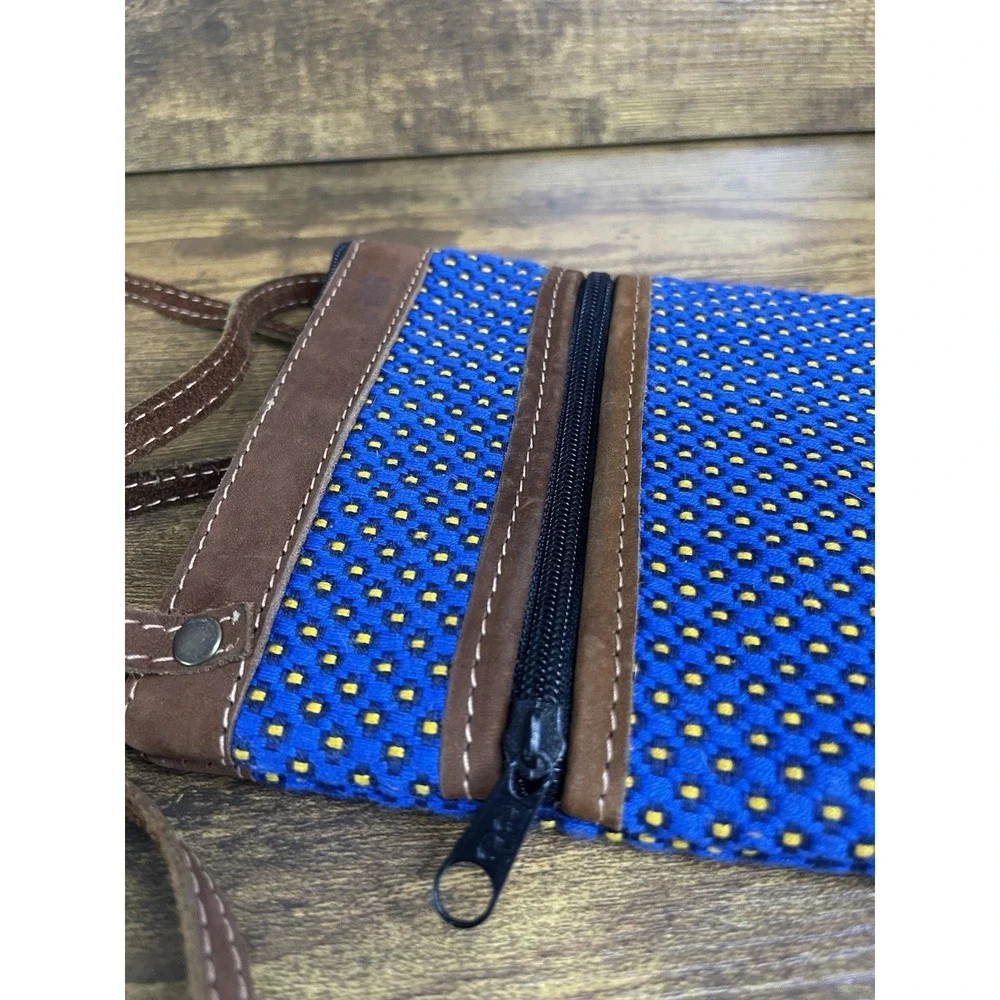Rare ‎ Crossbody Bag Artesanal Blue